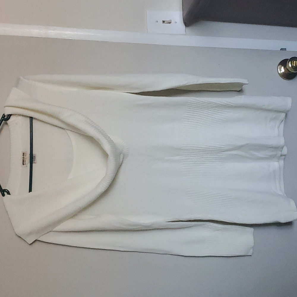 American Rag White Tunic Sweater Size Large